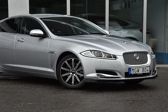 Jaguar Xf 2012 photo 3