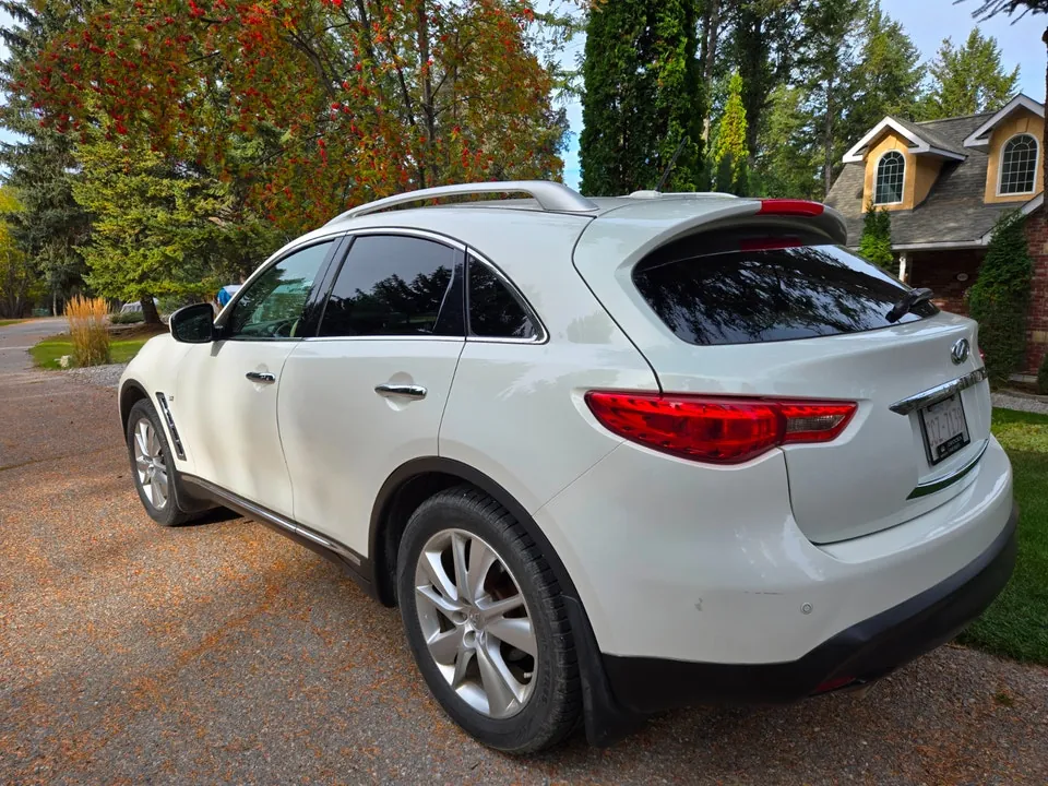 Infiniti Qx70 2015 photo 2