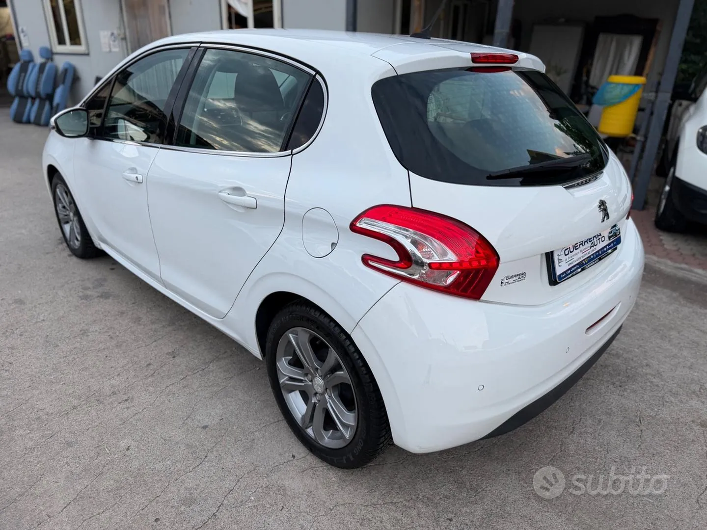 Peugeot 208 2015 photo 4