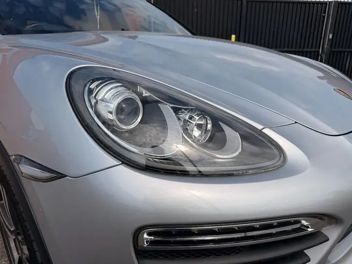 Porsche Cayenne 2012 photo 4