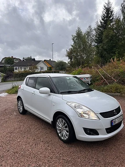 Suzuki Swift 2012 photo 2