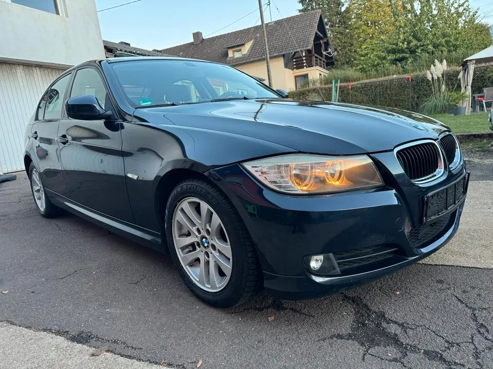 BMW 318I