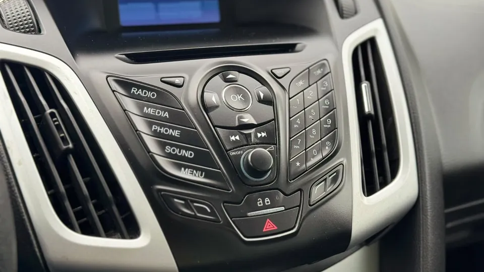 Ford Focus 2013 photo 3