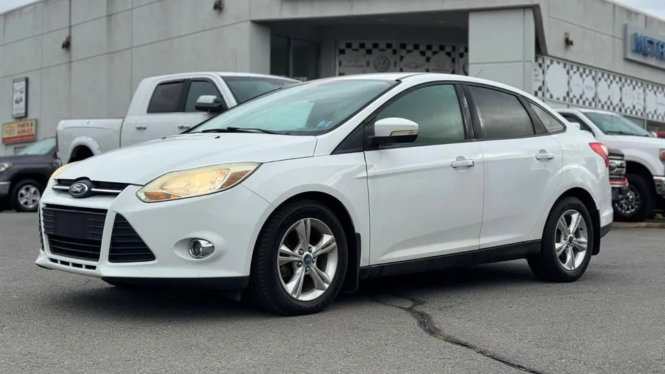 Ford Focus 2013 photo 2
