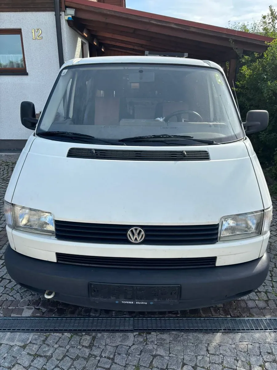 Volkswagen T4 1999 photo 2