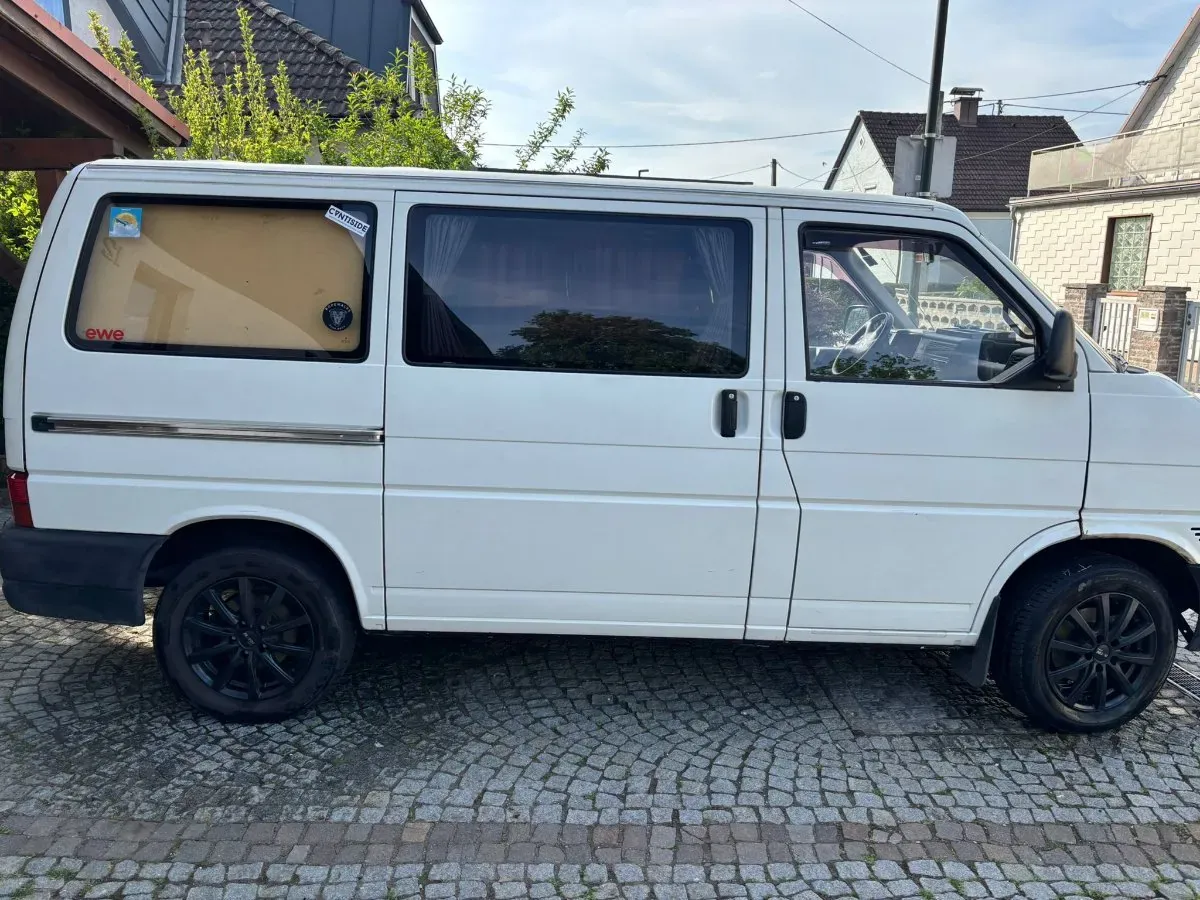 Volkswagen T4 1999 photo 3