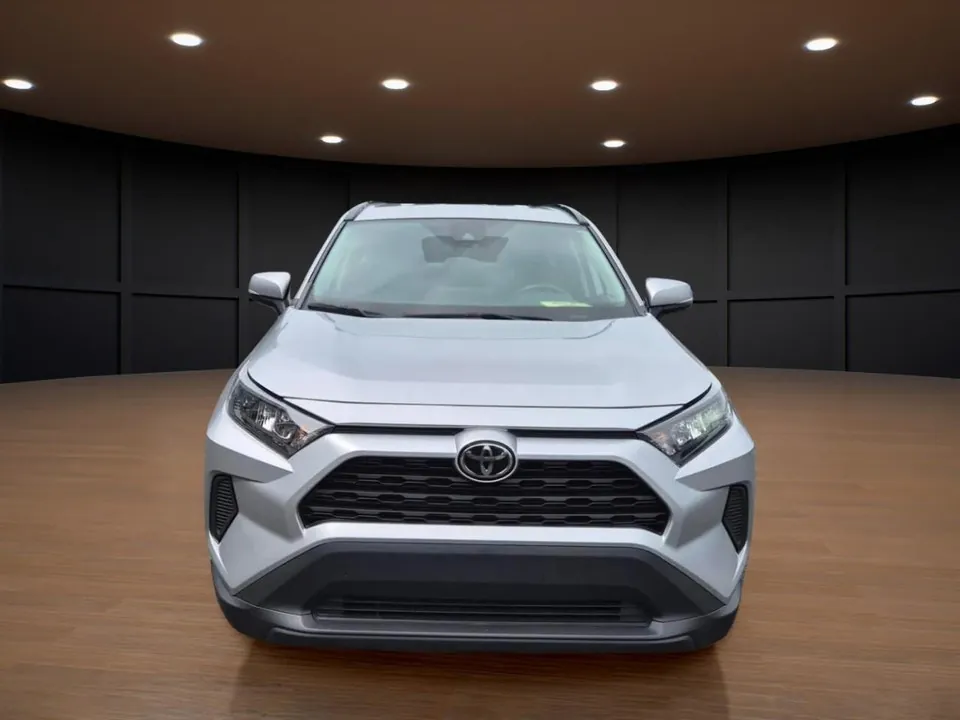 Toyota Rav4 2021 photo 2