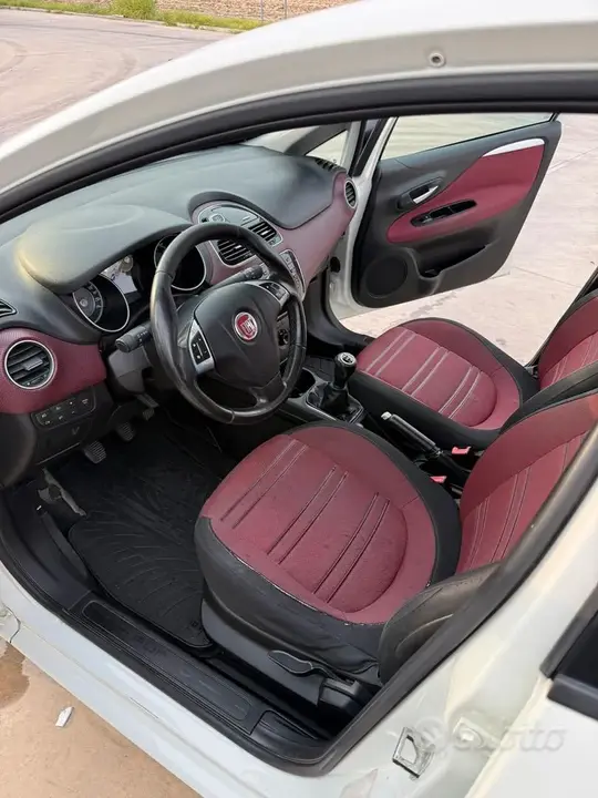 Fiat Punto Evo 2011 photo 5