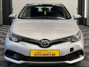 Toyota Auris 2015 photo 2