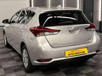Toyota Auris 2015 photo 3