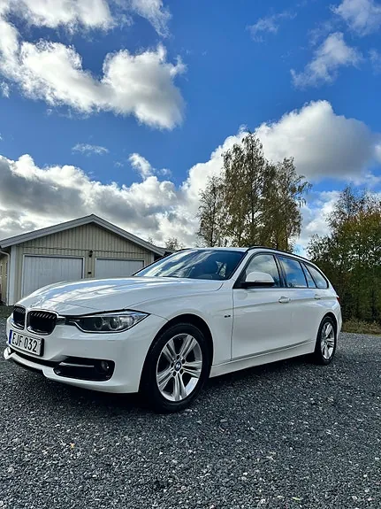 BMW 320I