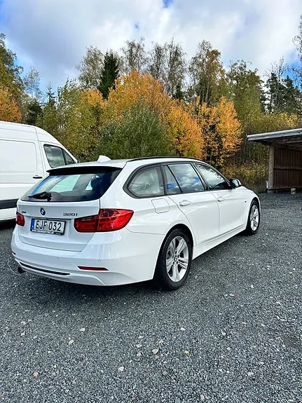 BMW 320I 2015 photo 2