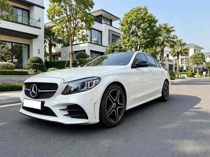 Mercedes-Benz C300 2020 photo 2