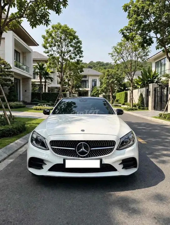 Mercedes-Benz C300