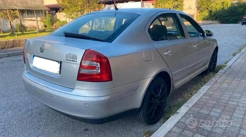 Skoda Octavia 2006 photo 3