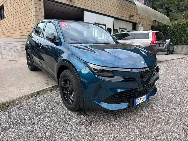 Alfa Romeo Junior 2026 photo 2