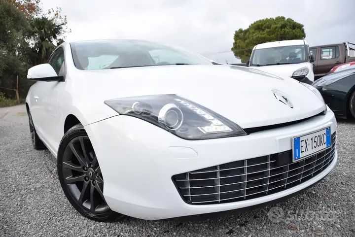 Renault Laguna 2014 photo 3