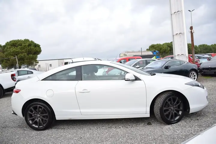 Renault Laguna 2014 photo 5