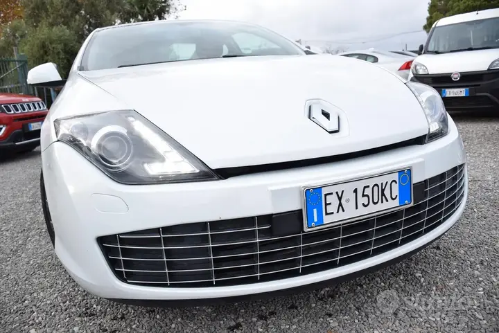 Renault Laguna 2014 photo 2