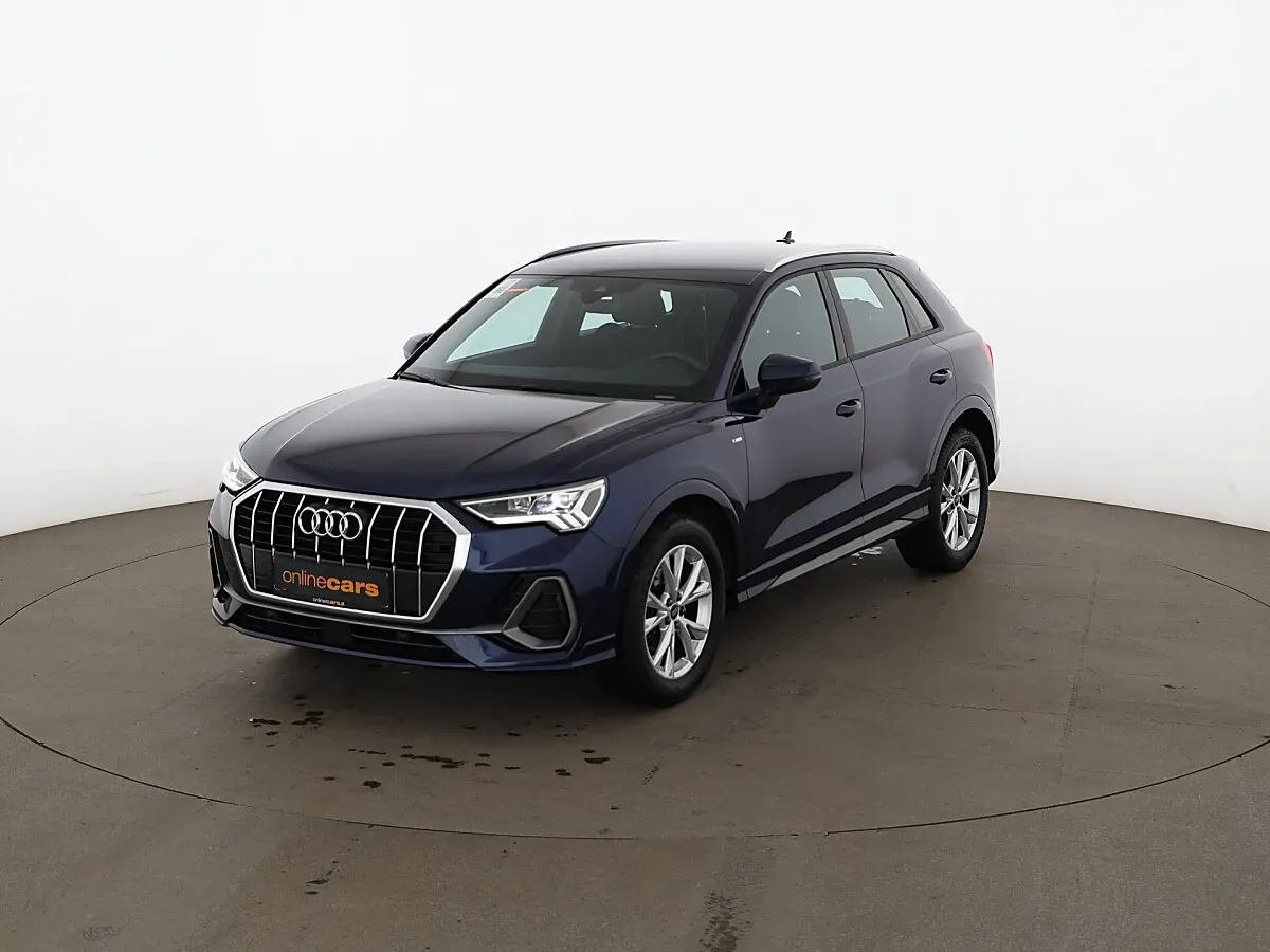 Audi Q3 2022 photo 2