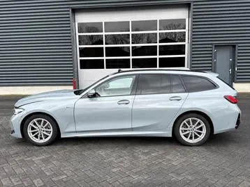 BMW 3 Series 2025 photo 2