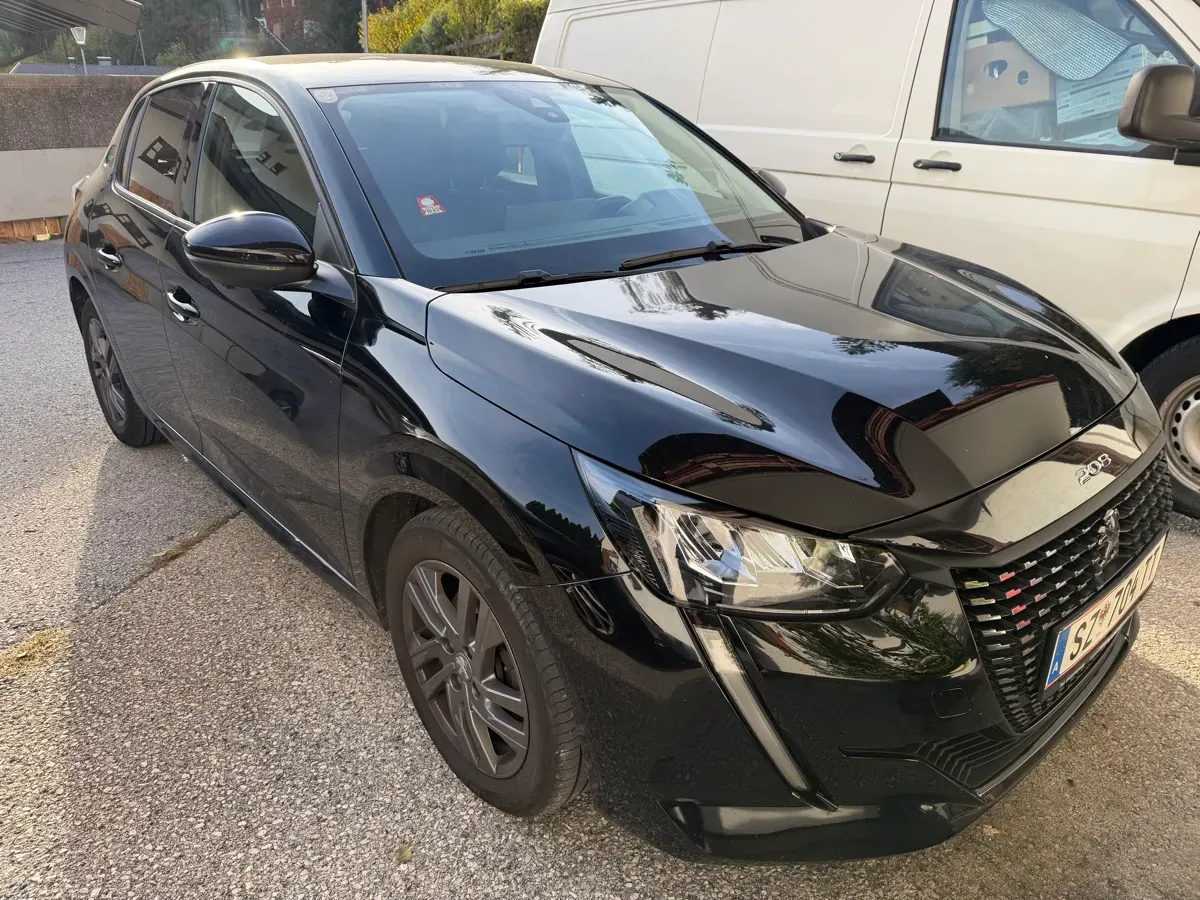 Peugeot 208 2022 photo 2
