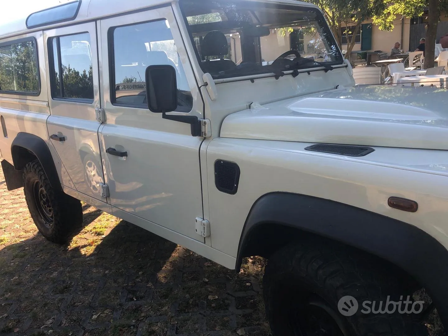 Land Rover Defender 2008 photo 2