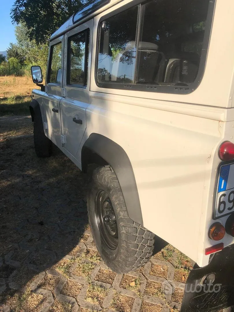 Land Rover Defender 2008 photo 4