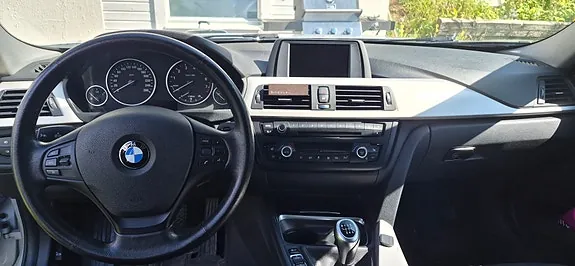 BMW 316I 2013 photo 2