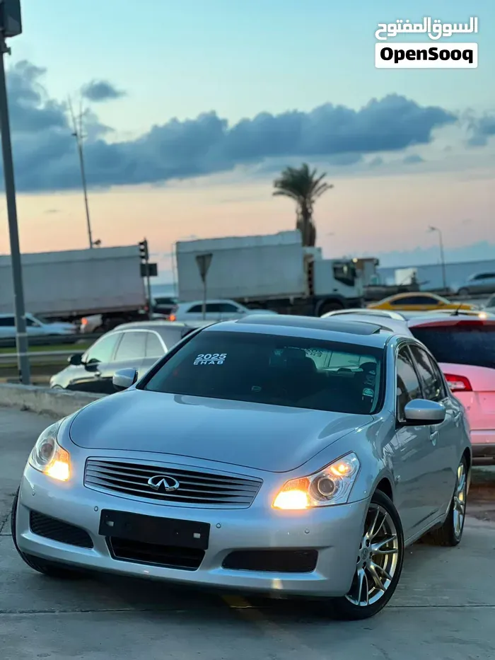 Infiniti G37 2009 photo 2