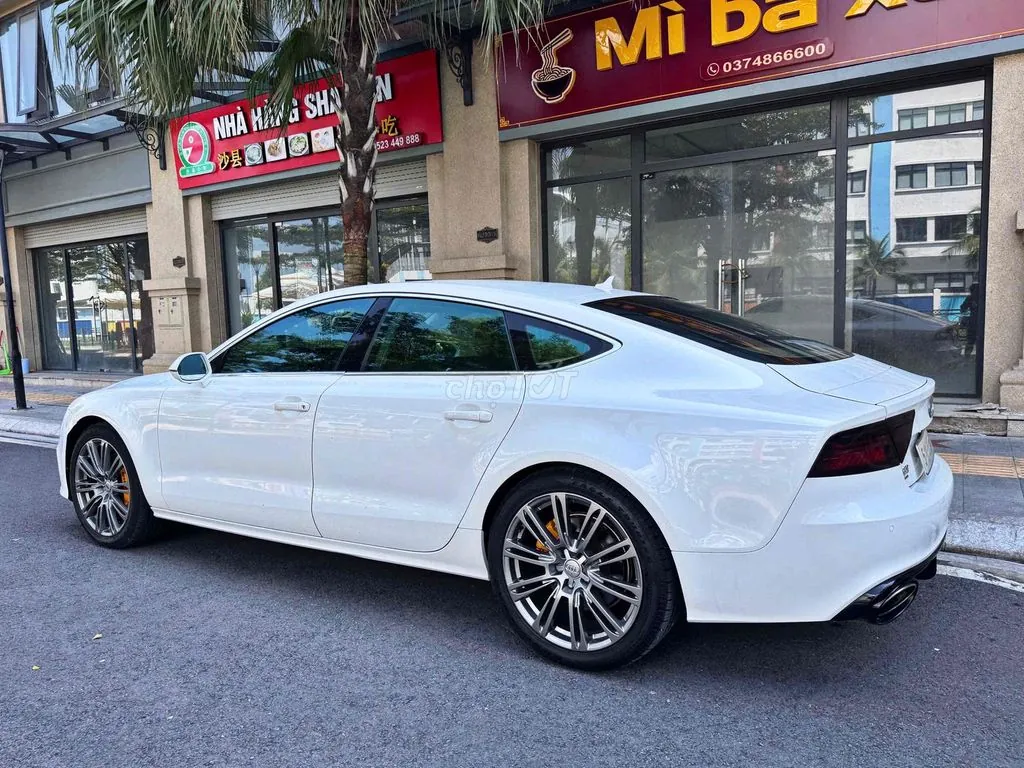 Audi A7 2012 photo 5