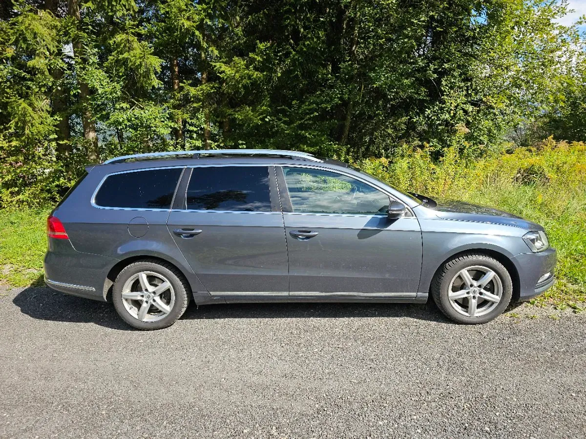 Volkswagen Passat 2012 photo 3