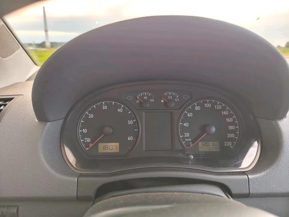 Volkswagen Polo 9N