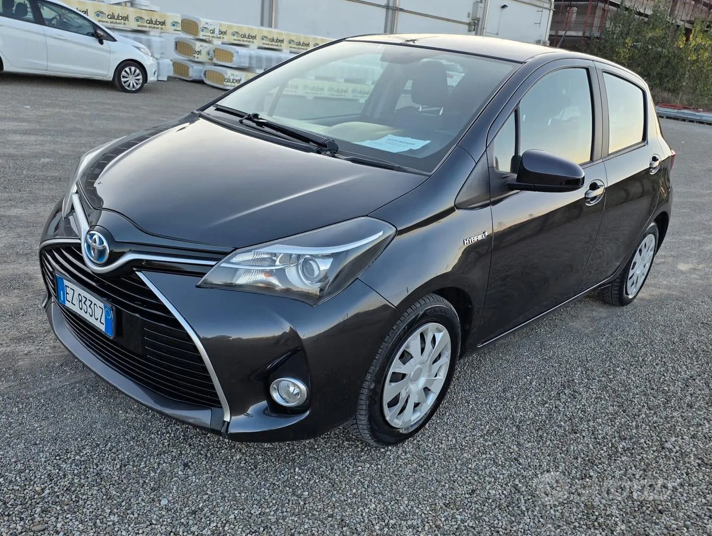 Toyota Yaris 2015 photo 3