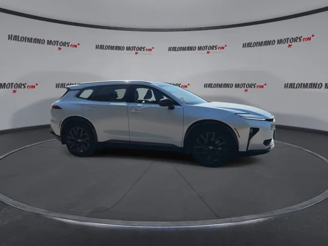 Toyota Crown 2025 photo 2