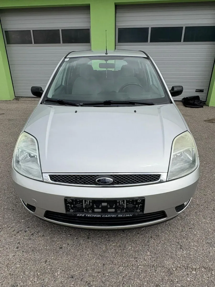Ford Fiesta 2002 photo 3