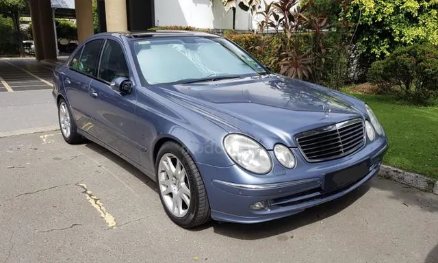 Mercedes-Benz E200K