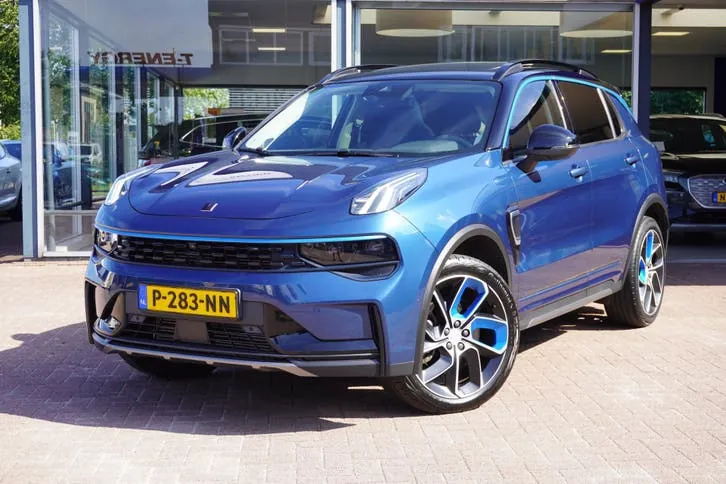 Lynk & Co 01