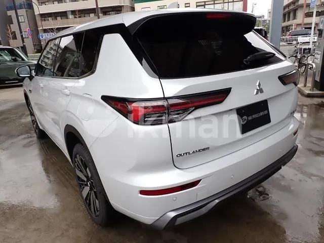 Mitsubishi Outlander 2025 photo 5