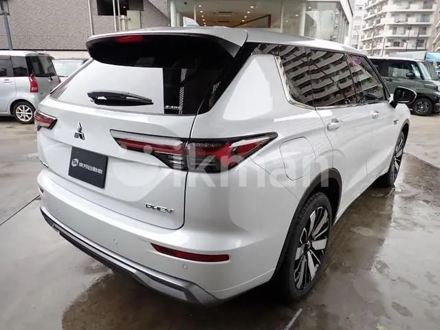 Mitsubishi Outlander 2025 photo 2
