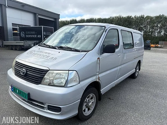 Toyota Hiace 2008 photo 2