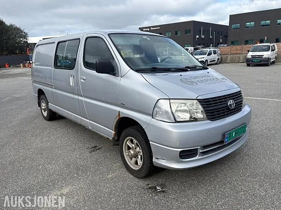 Toyota Hiace 2008 photo 4