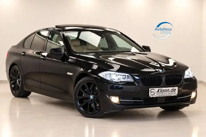 BMW 523I