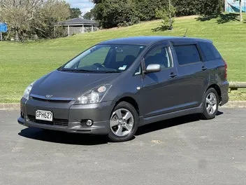 Toyota Wish 2004 photo 2