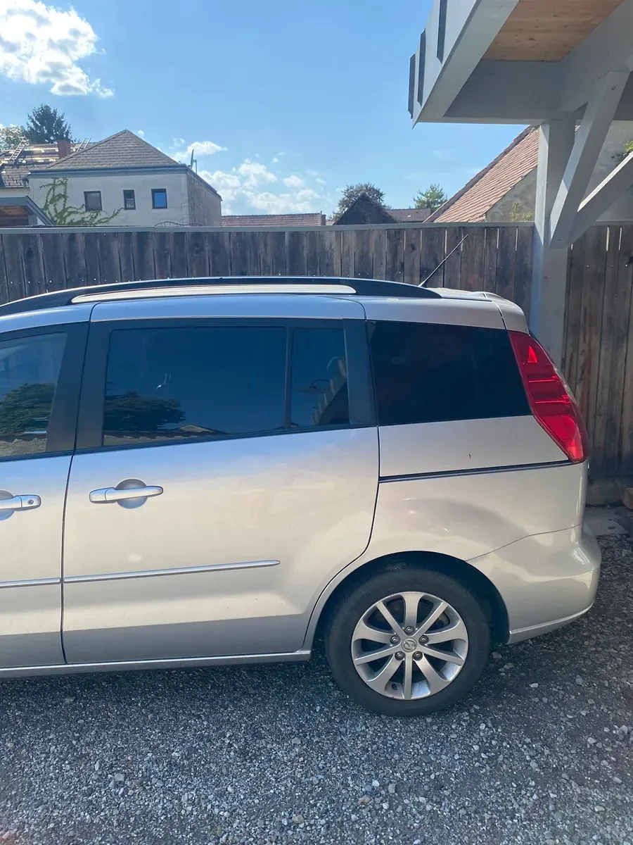 Mazda Mazda5 2008 photo 3