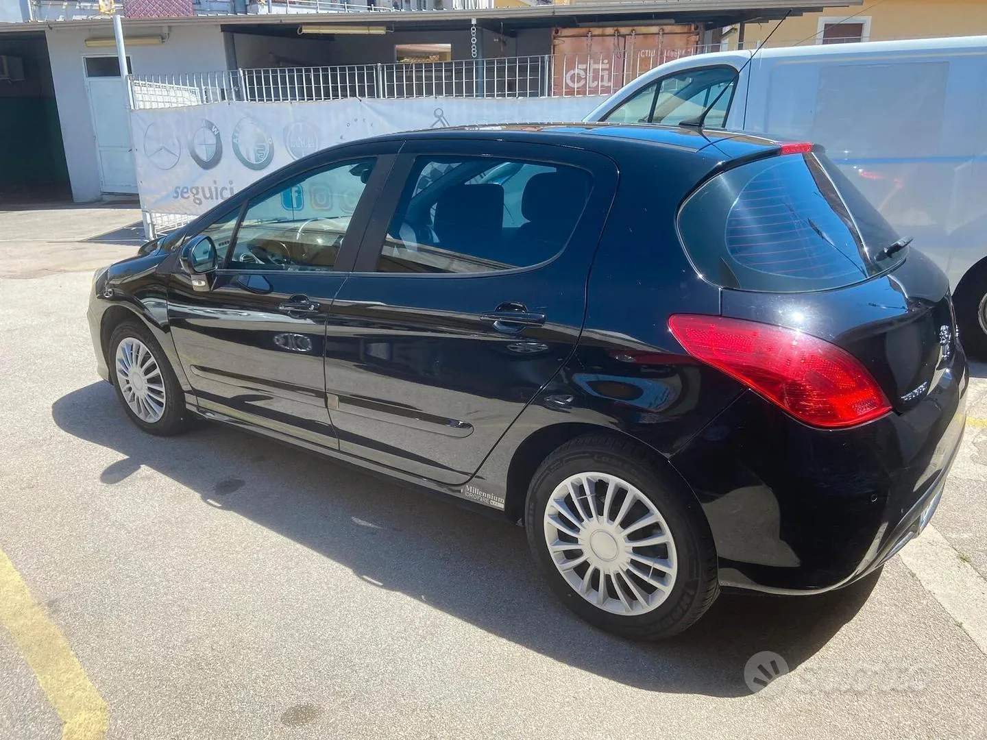 Peugeot 308 2009 photo 3