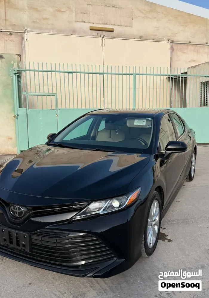Toyota Camry 2019 photo 2
