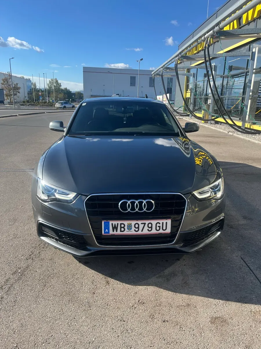 Audi A5 2013 photo 2