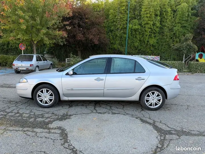 Renault Laguna 2005 photo 2