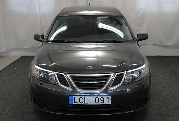Saab 9-3 2011 photo 3